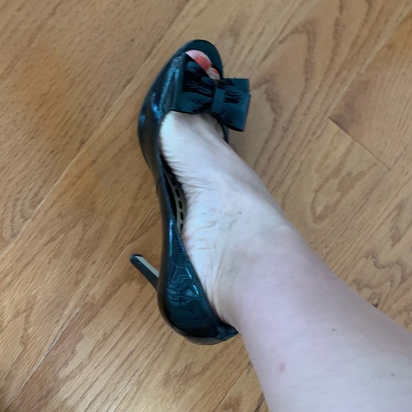Enzo Angiolini Size 7 . 5 Black Peek a Boo with a Bow Pump - Picture 7 of 12